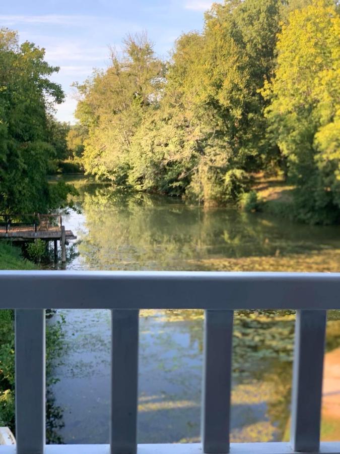 Le Puy Moulin De Monpoisson B&B 외부 사진