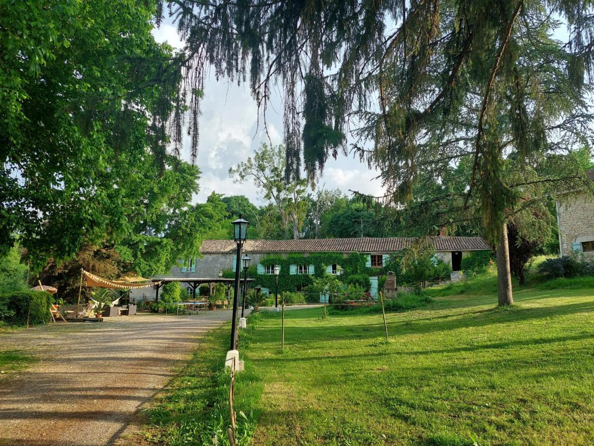 Le Puy Moulin De Monpoisson B&B 외부 사진